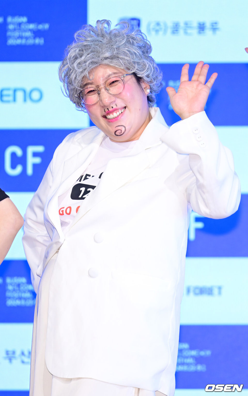 2일 오후 서울 종로구 낙원악기상가에서 ‘제12회 부산국제코미디페스티벌’ 기자회견이 열렸다. 부산국제코미디페스티벌(BICF)는 오늘 8월 23일(금)부터 9월 1일(일)까지 10일간 부산에서 개최된다. 개그맨 김영희가 포토타임을 갖고 있다. 2024.08.02 / ksl0919@osen.co.kr