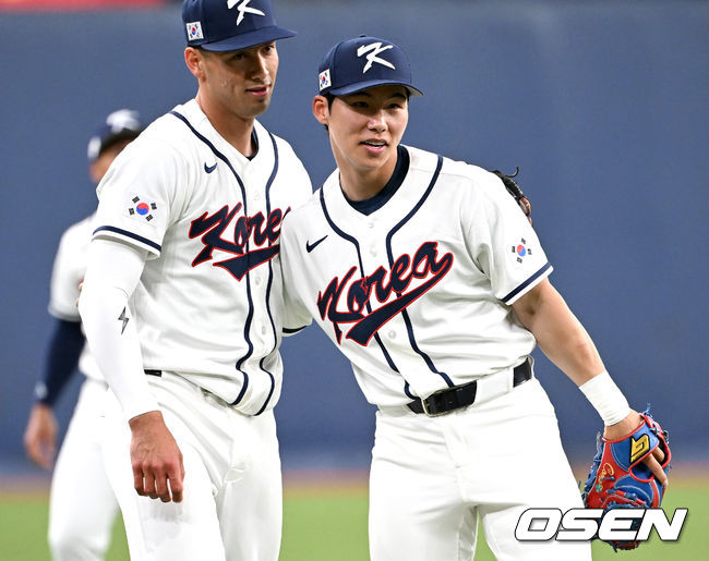 셰인 위트컴과 김혜성. / OSEN DB