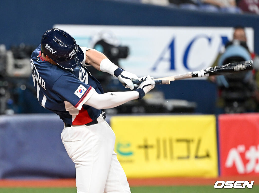 3일 일본 오사카 교세라돔에서 월드베이스볼클래식(WBC) 공식 연습 경기 한국 야구 대표팀과 오릭스 버팔로스의 경기가 열렸다.우리 대표팀은 연습 경기 2차전을 치른 뒤 5일 일본 도쿄돔에서 체코와 WBC 조별리그 1차전에서 격돌한다.2회초 무사 1,2루에서 한국 셰이 위트컴이 외야플라이로 물러나고 있다. 2026.03.03 /spjj@osen.co.kr