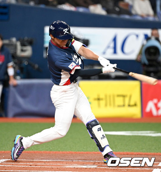 [OSEN=오사카(일본), 손용호 기자] 3일 일본 오사카 교세라돔에서 월드베이스볼클래식(WBC) 공식 연습 경기 한국 야구 대표팀과 오릭스 버팔로스의 경기가 열렸다.우리 대표팀은 연습 경기 2차전을 치른 뒤 5일 일본 도쿄돔에서 체코와 WBC 조별리그 1차전에서 격돌한다.1회초 무사에서 한국 김도영이 삼진으로 물러나고 있다. 2026.03.03 /spjj@osen.co.kr