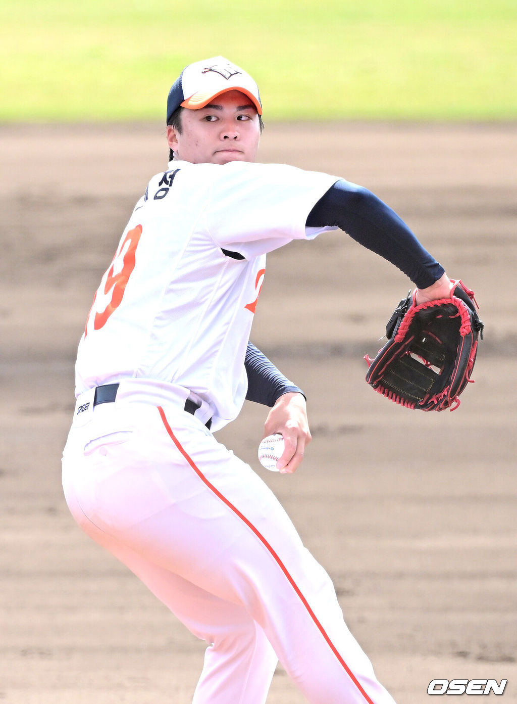 한화 왕옌청. 2026.02.21/ dreamer@osen.co.kr