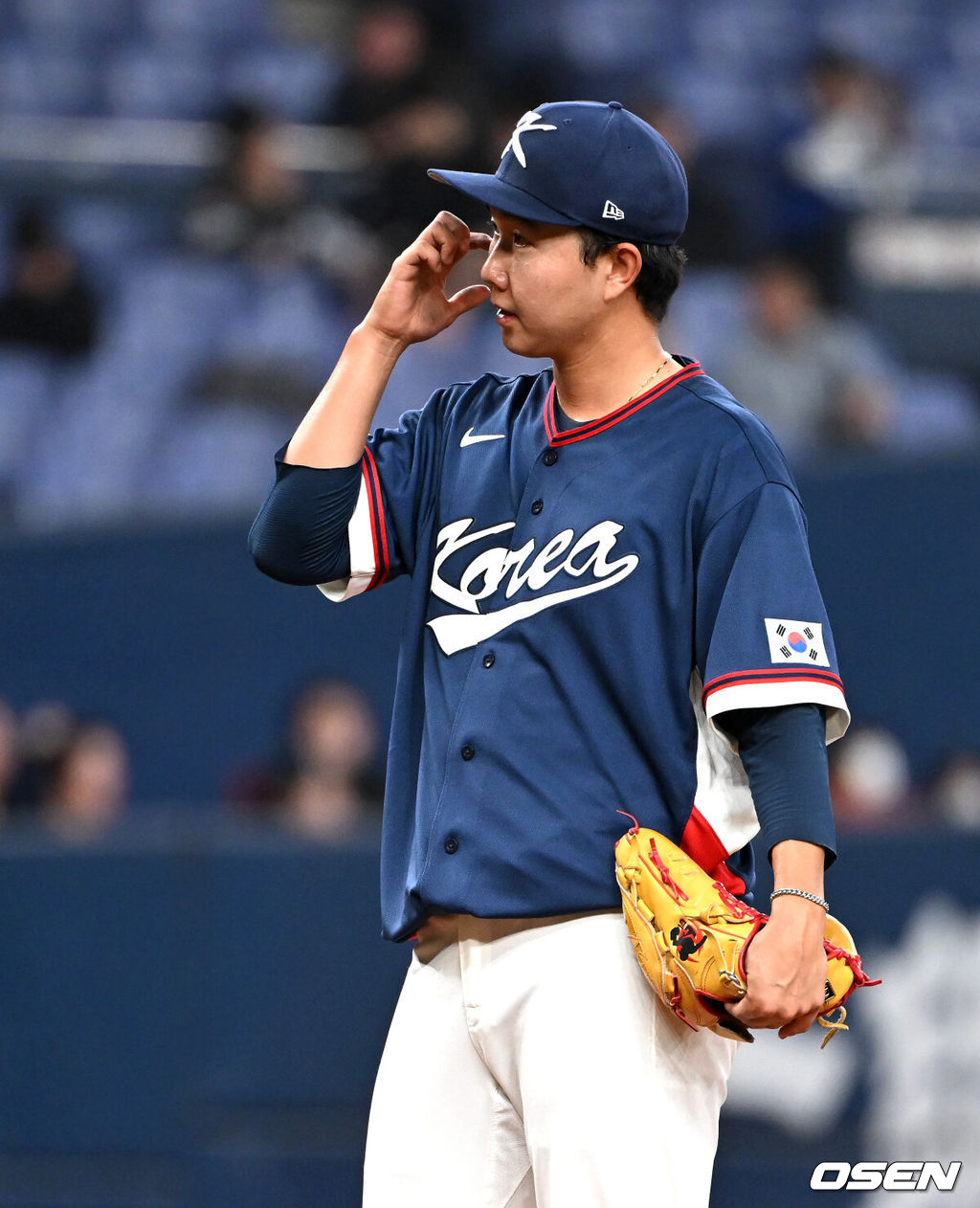 3일 일본 오사카 교세라돔에서 월드베이스볼클래식(WBC) 공식 연습 경기 한국 야구 대표팀과 오릭스 버팔로스의 경기가 열렸다.우리 대표팀은 연습 경기 2차전을 치른 뒤 5일 일본 도쿄돔에서 체코와 WBC 조별리그 1차전에서 격돌한다.8회말 2사 2루에서 한국 유영찬이 마운드를 내려가고 있다. 2026.03.03 /spjj@osen.co.kr