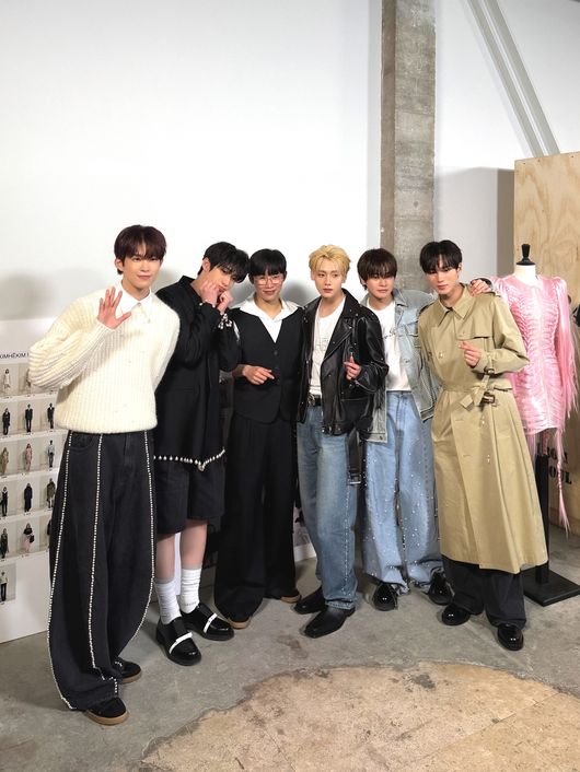 웨이크원 제공이