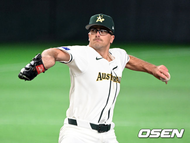 [OSEN=도쿄(일본), 손용호 기자] 5일 일본 &nbsp;도쿄돔에서 월드베이스볼클래식(WBC) 조별리그 첫 경기 호주와 대만의 경기가&nbsp;&nbsp;열렸다. 우리 대표팀은 &nbsp;체코와 WBC 조별리그 1차전에서 격돌한다. 호주 선발 알렉스&nbsp;웰스가 역투하고 있다. 2026.03.05&nbsp;/spjj@osen.co.kr
