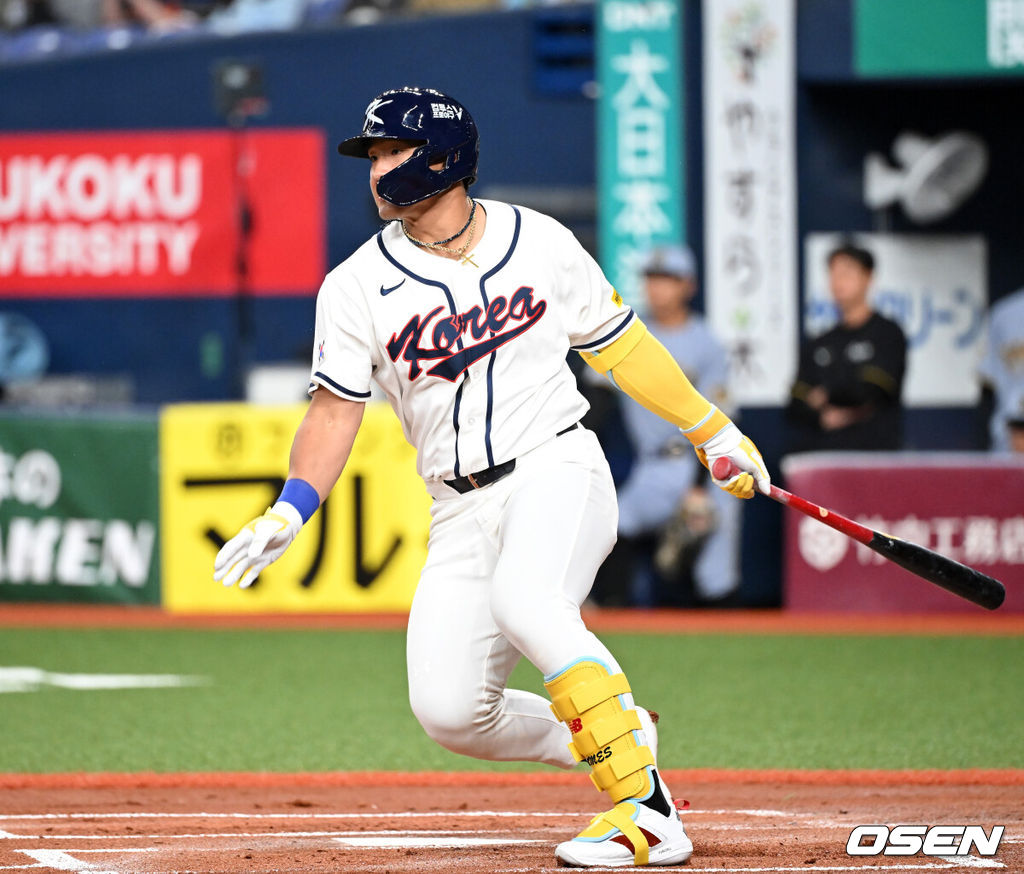 2일 일본 오사카 교세라돔에서 월드베이스볼클래식(WBC) 공식 연습 경기 한국 야구 대표팀과 한신 타이거스의 경기가 열렸다.우리 대표팀은 3일 같은 장소에서 오릭스 버펄로스와 연습 경기 2차전을 치른 뒤 5일 일본 도쿄돔에서 체코와 WBC 조별리그 1차전에서 격돌한다.1회초 2사 1,2루에서 한국 안현민이 적시 2루타를 치고 있다. 2026.03.02 /spjj@osen.co.kr