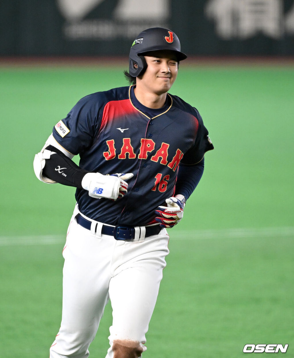 6일 일본 도쿄돔에서 월드베이스볼클래식(WBC) 조별리그 C조 일본과 대만의 경기가 열렸다.일본은 야마모토 요시노부, 대만은 쩡하오쥔을 선발로 내세웠다.2회초 1사 만루에서 일본 오타니 쇼헤이가 만루 홈런을 치고 그라운드를 돌고 있다. 2026.03.06 /spjj@osen.co.kr