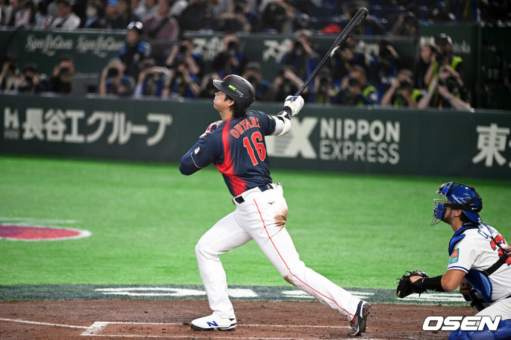 6일 일본 도쿄돔에서 월드베이스볼클래식(WBC) 조별리그 C조 일본과 대만의 경기가 열렸다.일본은 야마모토 요시노부, 대만은 쩡하오쥔을 선발로 내세웠다.2회초 1사 만루에서 일본 오타니 쇼헤이가 만루 홈런을 치고 세리머니를 하고 있다. 2026.03.06 /spjj@osen.co.kr