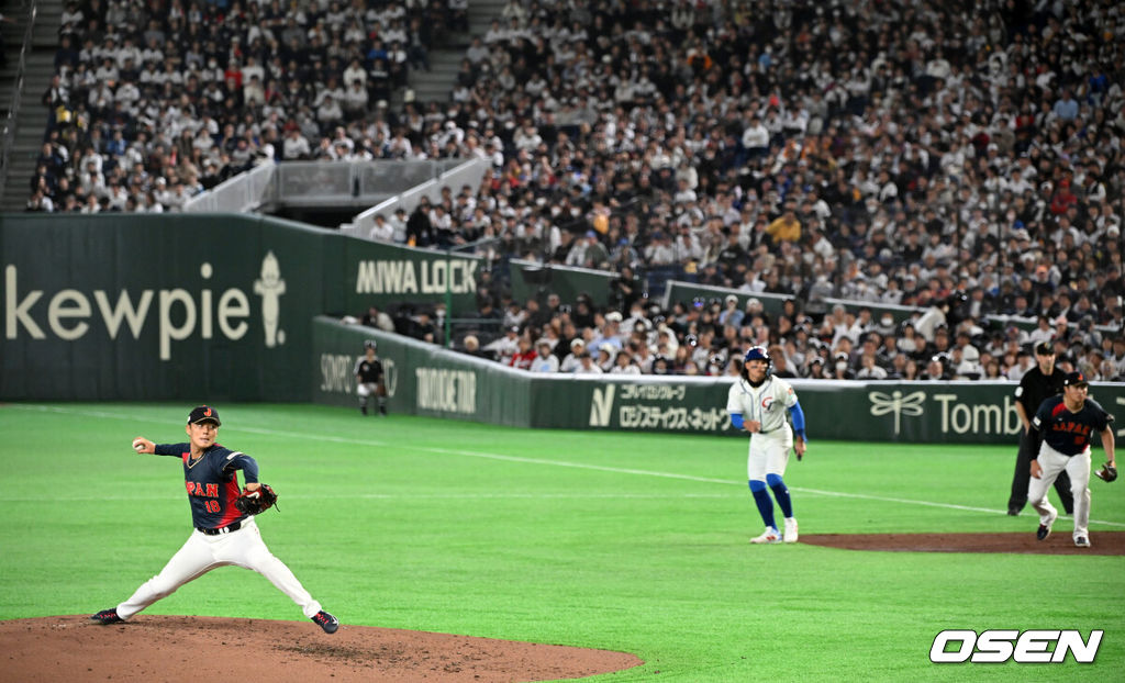 6일 일본 도쿄돔에서 월드베이스볼클래식(WBC) 조별리그 C조 일본과 대만의 경기가 열렸다.일본은 야마모토 요시노부, 대만은 쩡하오쥔을 선발로 내세웠다.2회말 일본 야마모토 요시노부가 역투하고 있다. 2026.03.06 /spjj@osen.co.kr