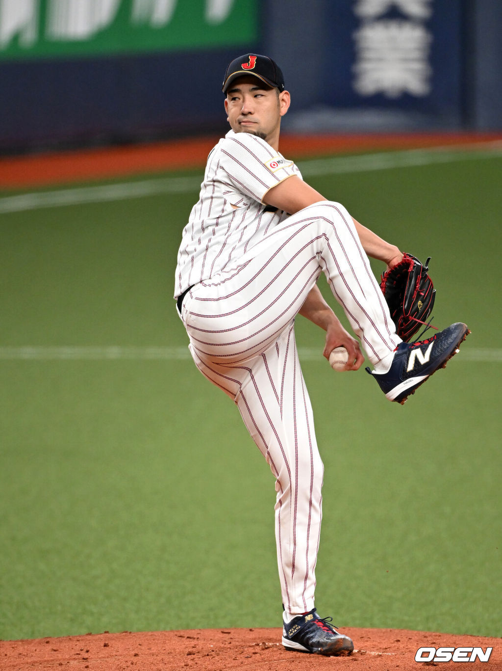 2일 일본 오사카 교세라돔에서 월드베이스볼클래식(WBC) 공식 연습 경기 일본 야구 대표팀과 오릭스 버팔로스의 경기가 열렸다.3일 한신 타이거스와 연습 경기 후 도쿄로 향하는 일본 야구 대표팀은 6일 대만과의 첫 경기에 이어 7일 한국전, 8일 호주전, 10일 체코전을 치른다.1회말 무사에서 일본 선발투수 기쿠치 유세이가 역투하고 있다. 2026.03.02 /spjj@osen.co.kr