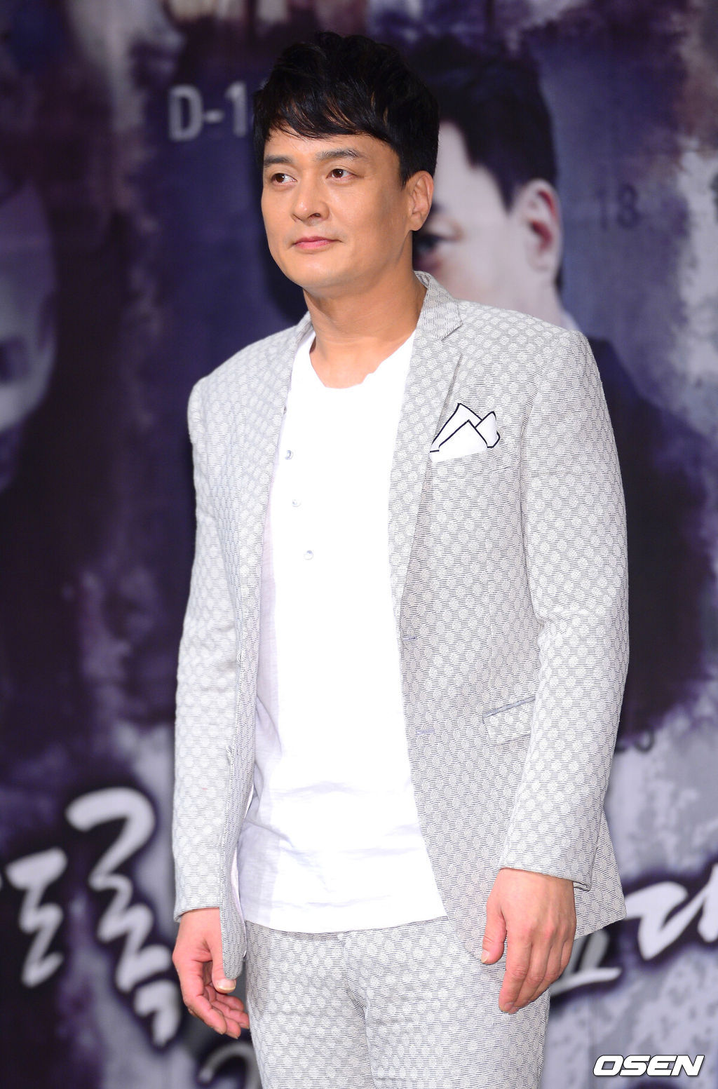 31일 오후 서울 논현동 컨벤션헤리츠에서 진행된 MBC 새 수목드라마 '투윅스'(극본 소현경 연출 손형석, 최정규) 제작발표회에서 배우 조민기가 포즈를 취하고 있다드라마 '투윅스'는 의미 없는 삶을 살다 살인누명을 쓴 한 남자가 자신에게 백혈병에 걸린 어린 딸이 있다는 사실을 알게 되고 딸의 생명을 살리기 위해 고군분투하는 2주간의 이야기를 그리는 드라마다. '내 딸 서영이'(2012), '찬란한 유산'(2009) 등을 집필한 소현경 작가와 '개인의 취향'(2010), '굳세어라 금순아'(2005) 등을 연출한 손형석 PD의 만남으로 주목받고 있다. '여왕의 교실' 후속으로 오는 8월 7일 오후 10시에 방송된다. / soul1014@osen.co.kr