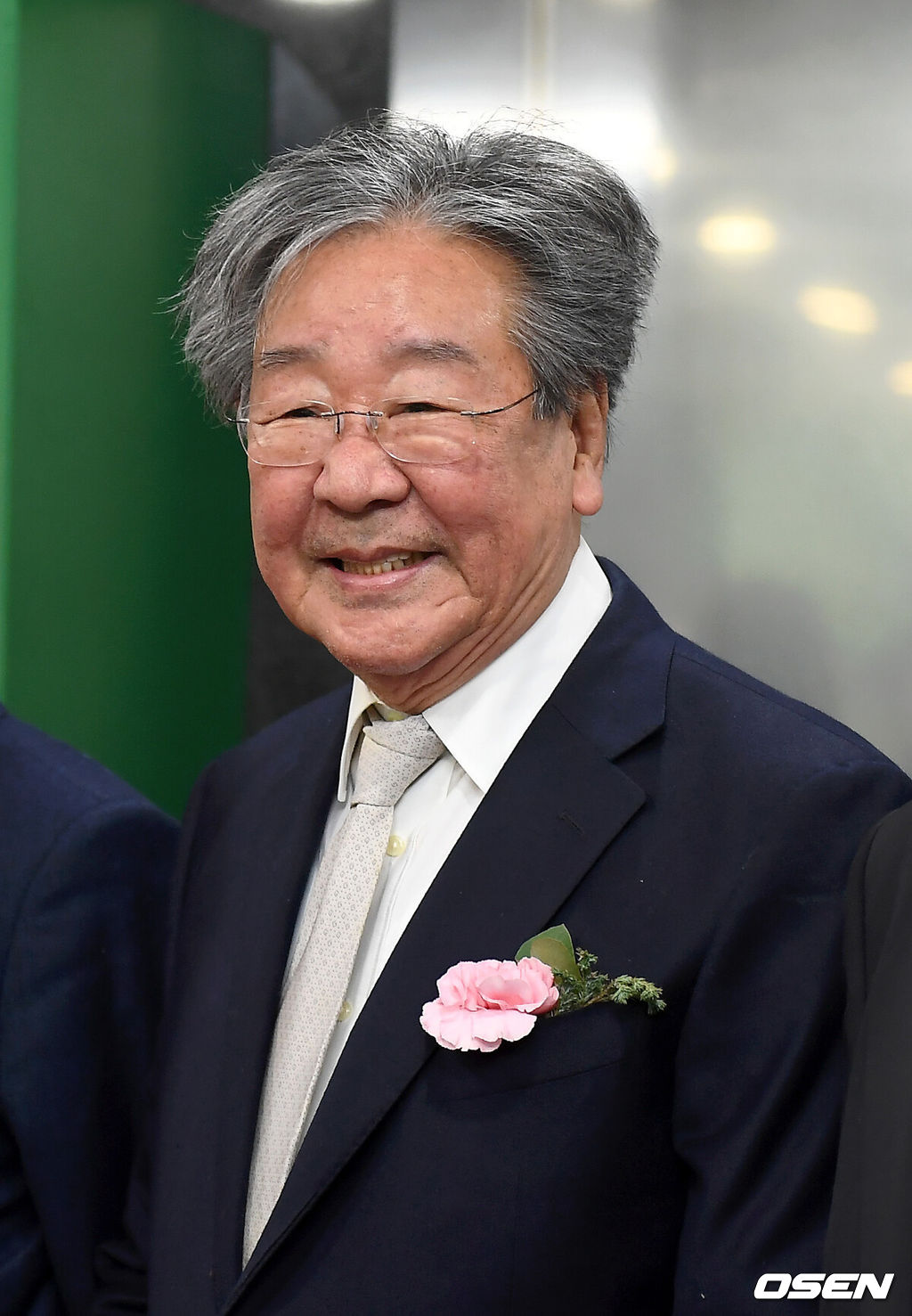 배우 최불암이 14일 오후 서울 중구 태평로 서울특별시청에서 열린 '제3회 감사편지쓰기 공모전' 시상식에 참석해 포토타임을 갖고 있다.  / youngrae@osen.co.kr