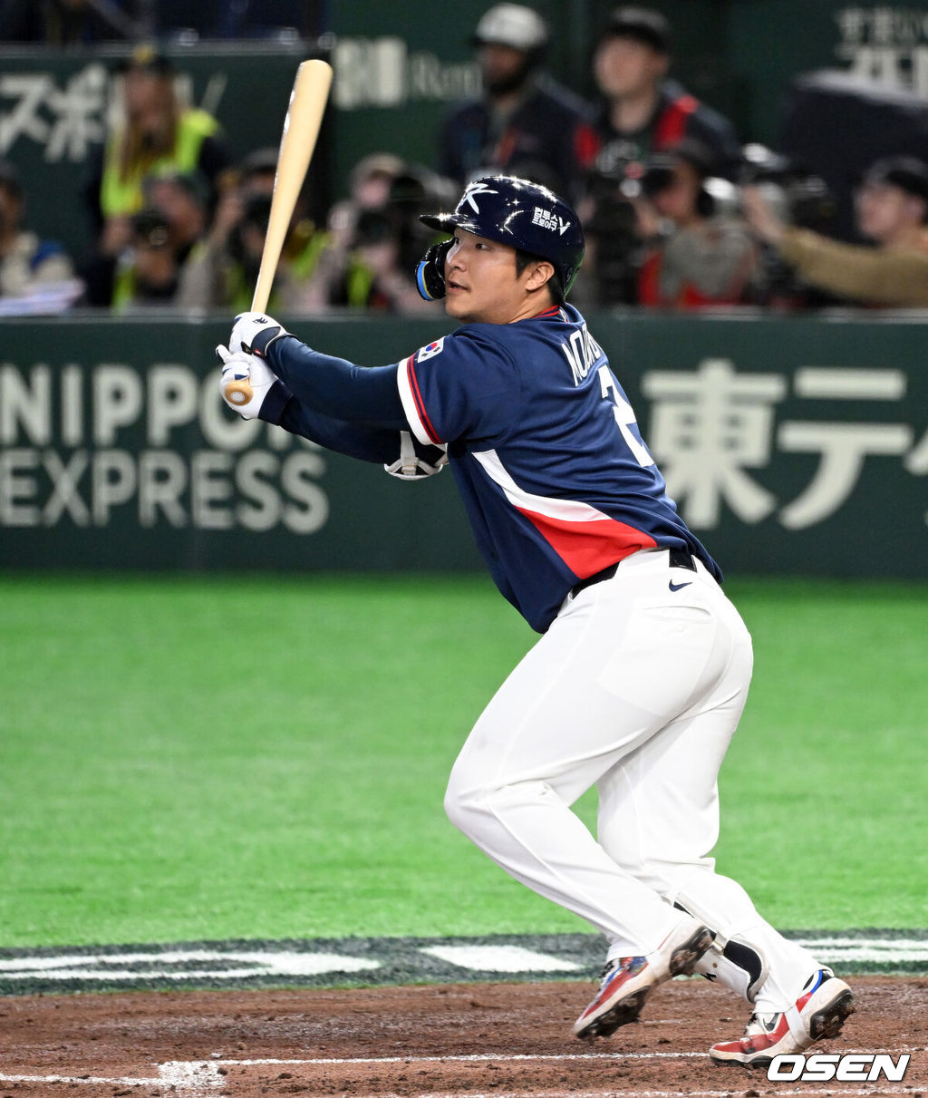 9일 일본 도쿄돔에서 월드베이스볼클래식(WBC) 조별리그 C조 한국과 호주의 경기가 열렸다.C조는 일본이 3승으로 조 1위를 확정, 8강에 진출했다. 호주가 2승 1패, 대만이 2승 2패, 한국이 1승 2패, 체코는 3패다.한국 WBC 대표팀이 8강에 진출하려면 호주에 2점 이하로 실점하면서 5점 차 이상으로 승리해야만 한다.5회초 2사 2루에서 한국 문보경이 좌월 적시타를 치고 있다. 2026.03.09 /spjj@osen.co.kr