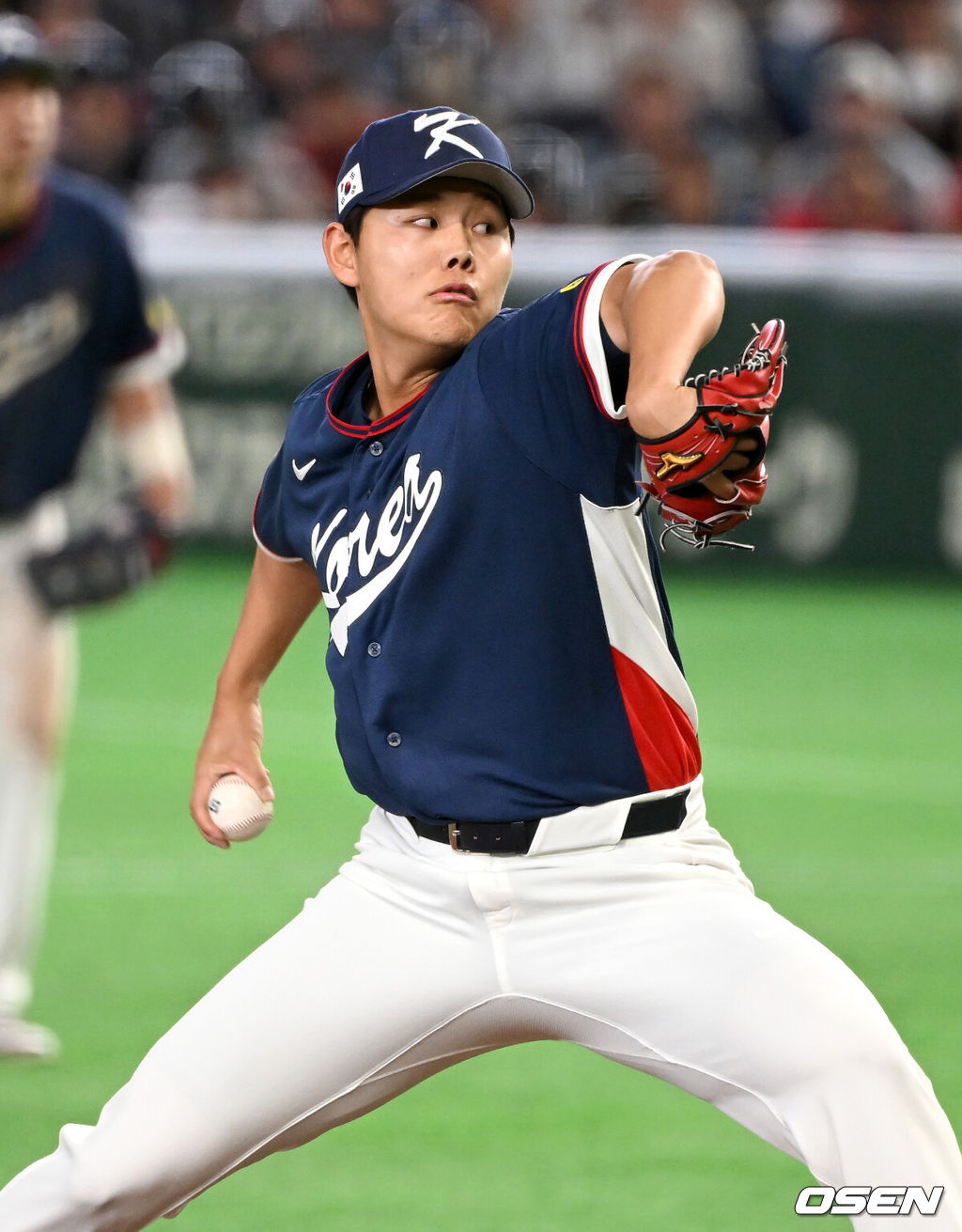 9일 일본 도쿄돔에서 월드베이스볼클래식(WBC) 조별리그 C조 한국과 호주의 경기가 열렸다.C조는 일본이 3승으로 조 1위를 확정, 8강에 진출했다. 호주가 2승 1패, 대만이 2승 2패, 한국이 1승 2패, 체코는 3패다.한국 WBC 대표팀이 8강에 진출하려면 호주에 2점 이하로 실점하면서 5점 차 이상으로 승리해야만 한다.4회말 한국 소형준이 역투하고 있다. 2026.03.09 /spjj@osen.co.kr