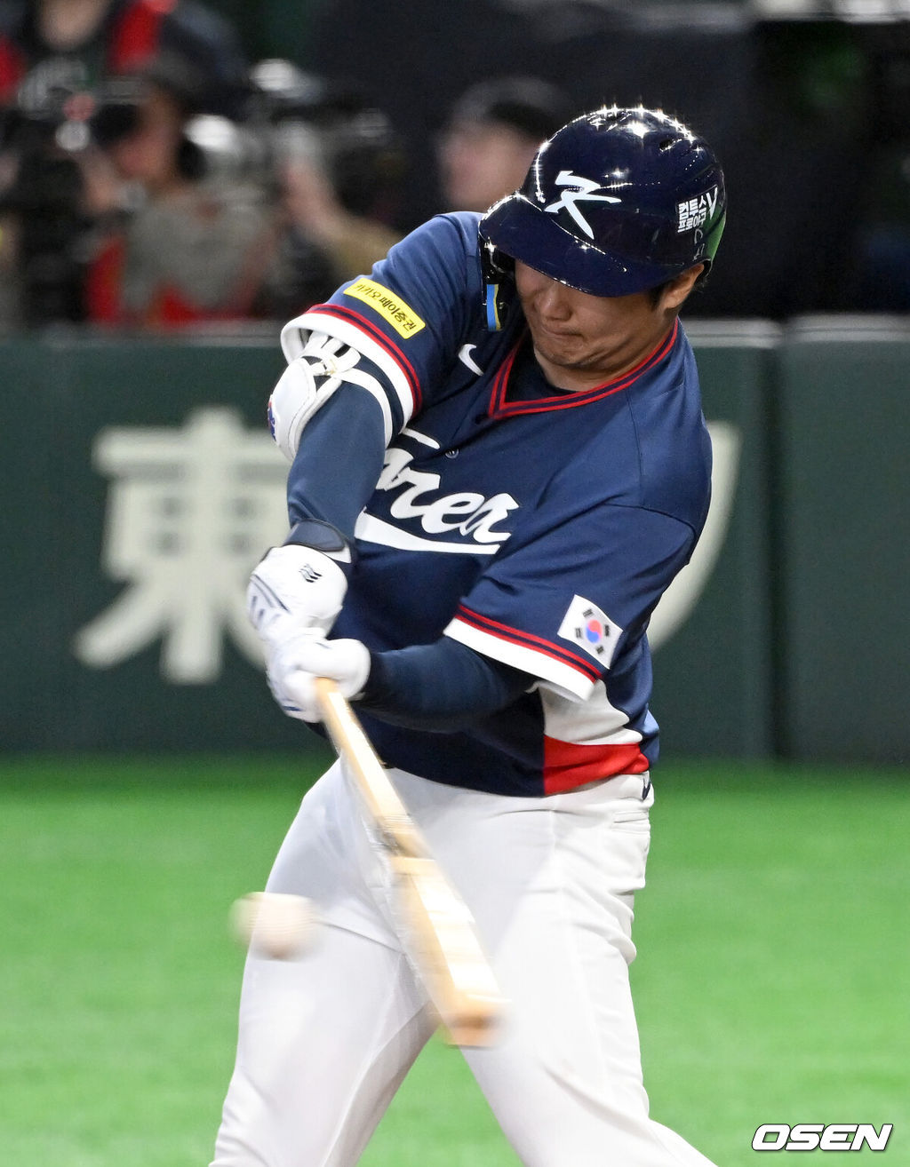 9일 일본 도쿄돔에서 월드베이스볼클래식(WBC) 조별리그 C조 한국과 호주의 경기가 열렸다.C조는 일본이 3승으로 조 1위를 확정, 8강에 진출했다. 호주가 2승 1패, 대만이 2승 2패, 한국이 1승 2패, 체코는 3패다.한국 WBC 대표팀이 8강에 진출하려면 호주에 2점 이하로 실점하면서 5점 차 이상으로 승리해야만 한다.5회초 2사 2루에서 한국 문보경이 좌월 적시타를 치고 있다. 2026.03.09 /spjj@osen.co.kr