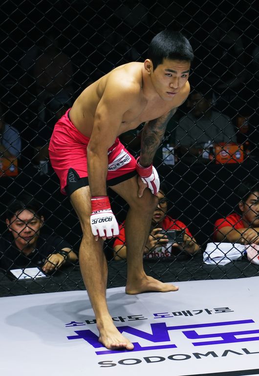 라이트급으로 돌아온&nbsp;‘로드FC&nbsp;최연소 챔피언’&nbsp;박시원. / 로드FC