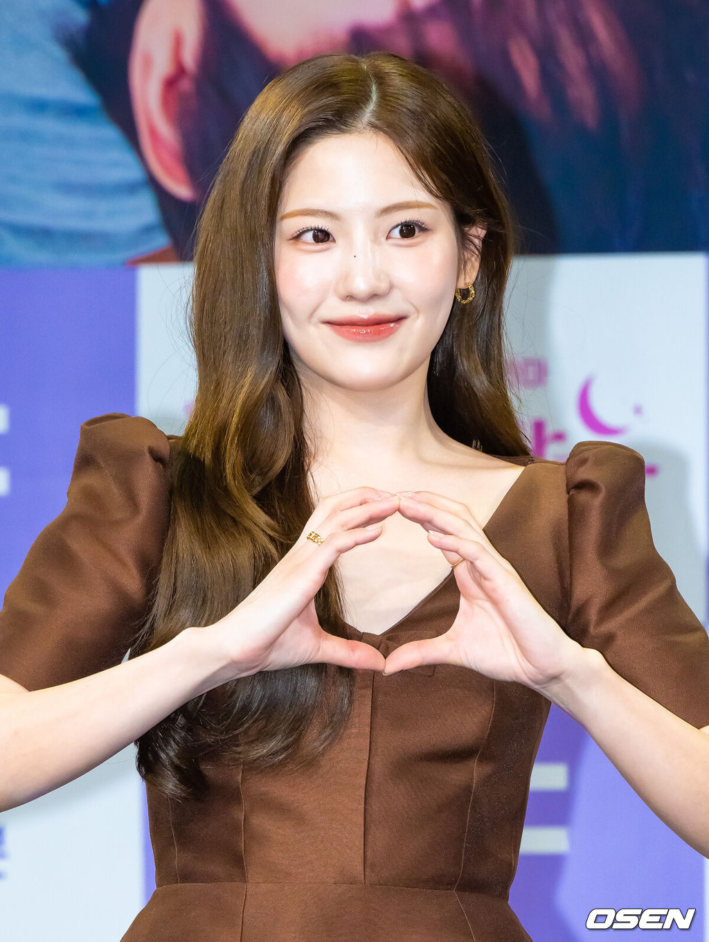 MBC 금토드라마 '달까지 가자' 제작발표회가 16일 오전 서울 상암 MBC에서 진행됐다. '달까지 가자'는 월급만으론 생존할 수 없는 흙수저 세 여자가 코인 투자에 뛰어들며 벌어지는 하이퍼리얼리즘 생존 드라마로 뱅 이선빈과 라미란, 조아람, 김영대가 출연한다.배우 조아람이 포즈를 취하고 있다. 2025.09.16 / soul1014@osen.co.kr