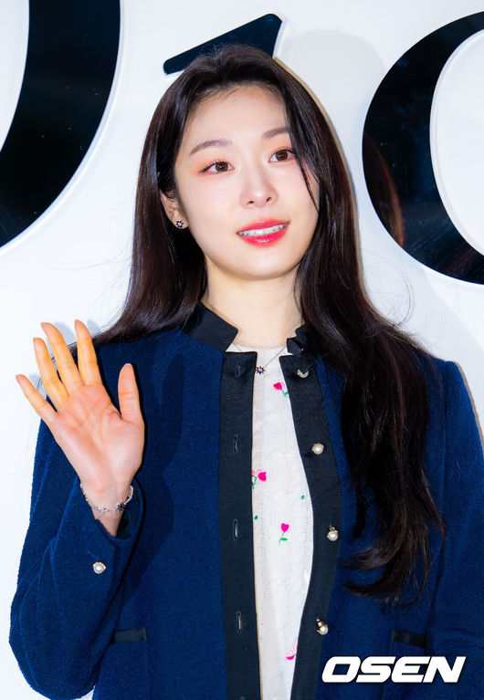 [OSEN=민경훈 기자]&nbsp;피겨여왕 김연아가 7일 오후 서울 성동구 성수동에서 진행된 한 럭셔리 브랜드 행사에 참석했다.<br /><br />이날 행사에는 한소희, 코르티스, 노정의, 세븐틴 민규, 김민주, 김연아, 남주혁이 참석해 자리를 빛냈다.<br /><br />전 피겨선수 김연아가 포즈를 취하고 있다. 2026.01.07 / rumi@osen.co.kr