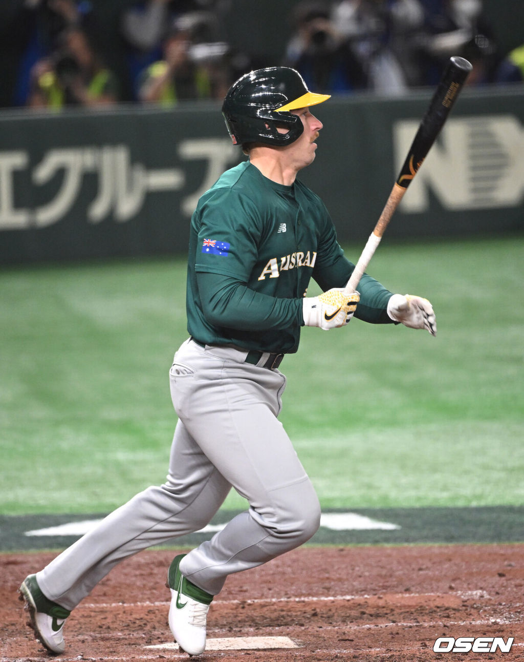 15일 도쿄 도쿄돔에서 2023 WBC(월드베이스볼클래식) 8강전 쿠바와 호주의 경기가 벌어졌다.5회초 호주 홀이 안타를 치고 있다.2023.03.15/spjj@osen.co.kr