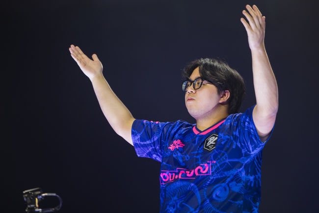 라이엇 게임즈 플리커.