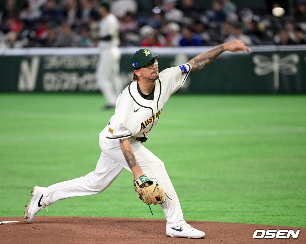 9일 일본 도쿄돔에서 월드베이스볼클래식(WBC) 조별리그 C조 한국과 호주의 경기가 열렸다.C조는 일본이 3승으로 조 1위를 확정, 8강에 진출했다. 호주가 2승 1패, 대만이 2승 2패, 한국이 1승 2패, 체코는 3패다. 한국 WBC 대표팀이 8강에 진출하려면 호주에 2점 이하로 실점하면서 5점 차 이상으로 승리해야만 한다.1회초 무사에서 호주 선발투수 라클란 웰스가 역투하고 있다. 2026.03.09 /spjj@osen.co.kr