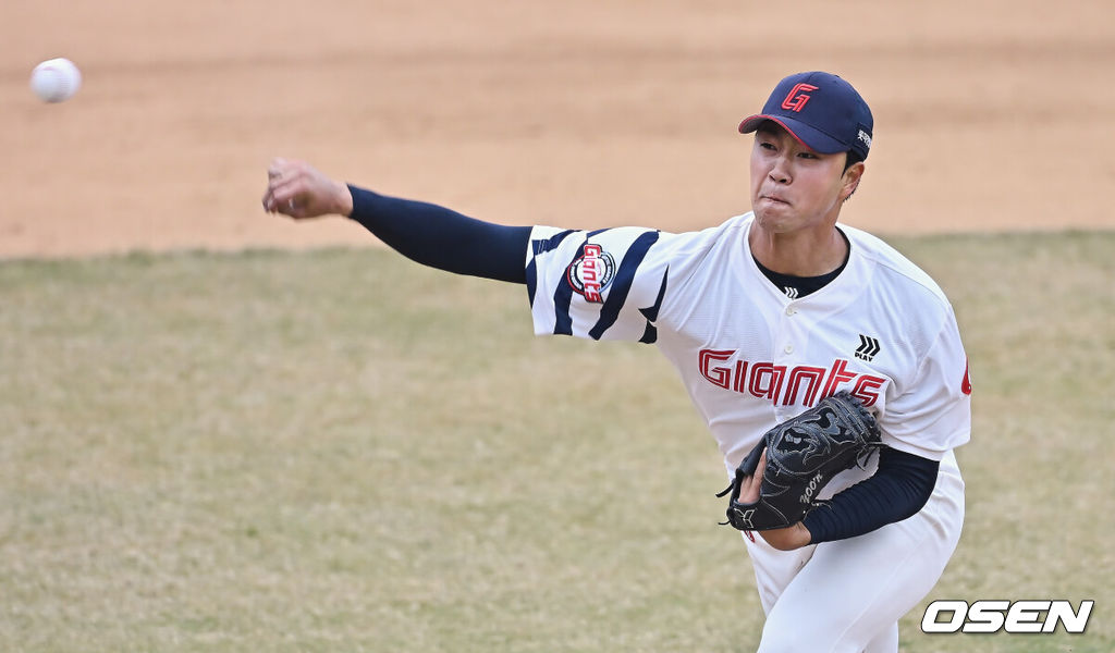롯데 자이언츠 윤성빈 011 2026.03.15 / foto0307@osen.co.kr