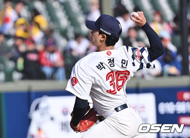 [OSEN=부산, 이석우 기자] 14일 부산 사직야구장에서 2026 신한 SOL KBO 리그 롯데 자이언츠와 LG 트윈스의 시범경기가 열렸다. 홈팀 롯데는 로드리게스가, 방문팀 LG는 임찬규가 선발 출전했다.롯데 자이언츠 박정민이 역투하고 있다. 2026.03.14 / foto0307@osen.co.kr