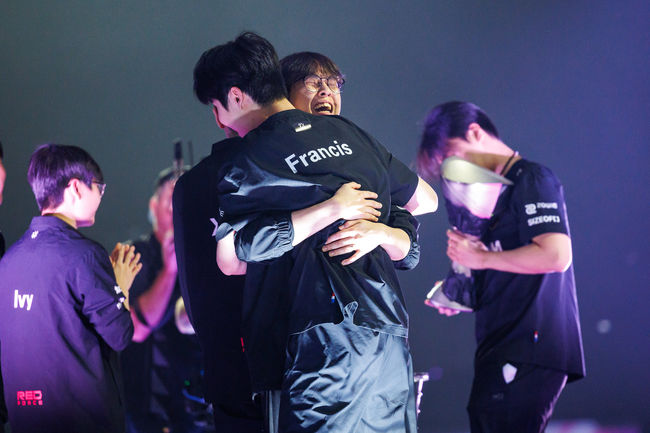 라이엇 게임즈 플리커.