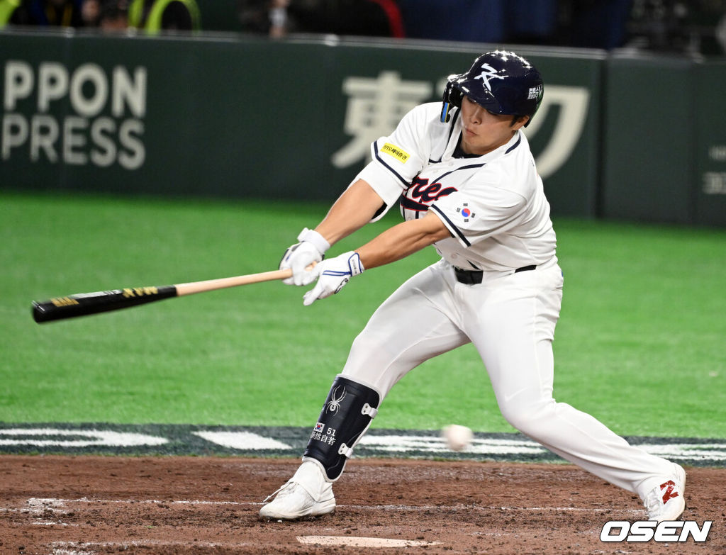 8일 일본 도쿄돔에서 2026 월드베이스볼클래식(WBC) 1라운드 C조 조별리그 대한민국과 대만의 경기가 열렸다.한국은 전날(7일) 일본과의 경기에서 6-8로 석패했다. 앞서 체코전을 11-4로 잡았던 한국은 1승1패를 마크하게 됐고, 남은 대만전과 호주전에 사활을 걸어야 한다.8회말 1사에서 한국 문현빈이 삼진을 당하고 있다. 2026.03.08 /spjj@osen.co.kr