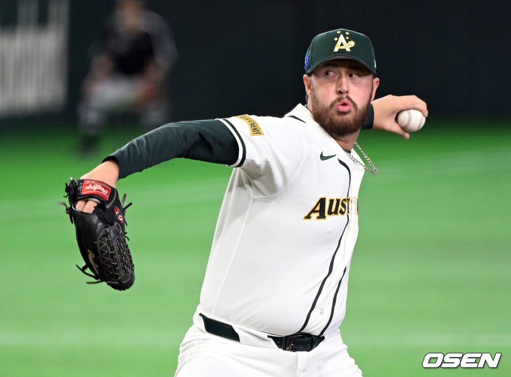 5일 일본 도쿄돔에서 월드베이스볼클래식(WBC) 조별리그 첫 경기 호주와 대만의 경기가 열렸다.우리 대표팀은 체코와 WBC 조별리그 1차전에서 격돌한다.호주 두 번째 투수 잭 오러플린이 역투하고 있다. 2026.03.05 /spjj@osen.co.kr