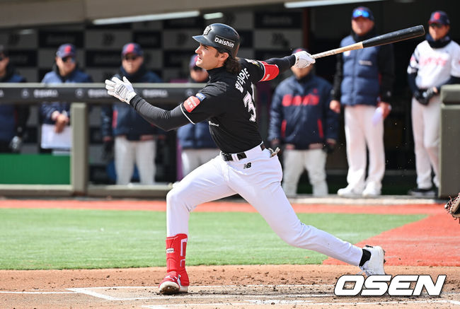 [OSEN=부산, 이석우 기자]  KT 위즈 힐리어드 037 2026.03.13 / foto0307@osen.co.kr