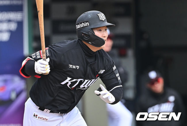 [OSEN=부산, 이석우 기자]  KT 위즈 류현인 064 2026.03.13 / foto0307@osen.co.kr
