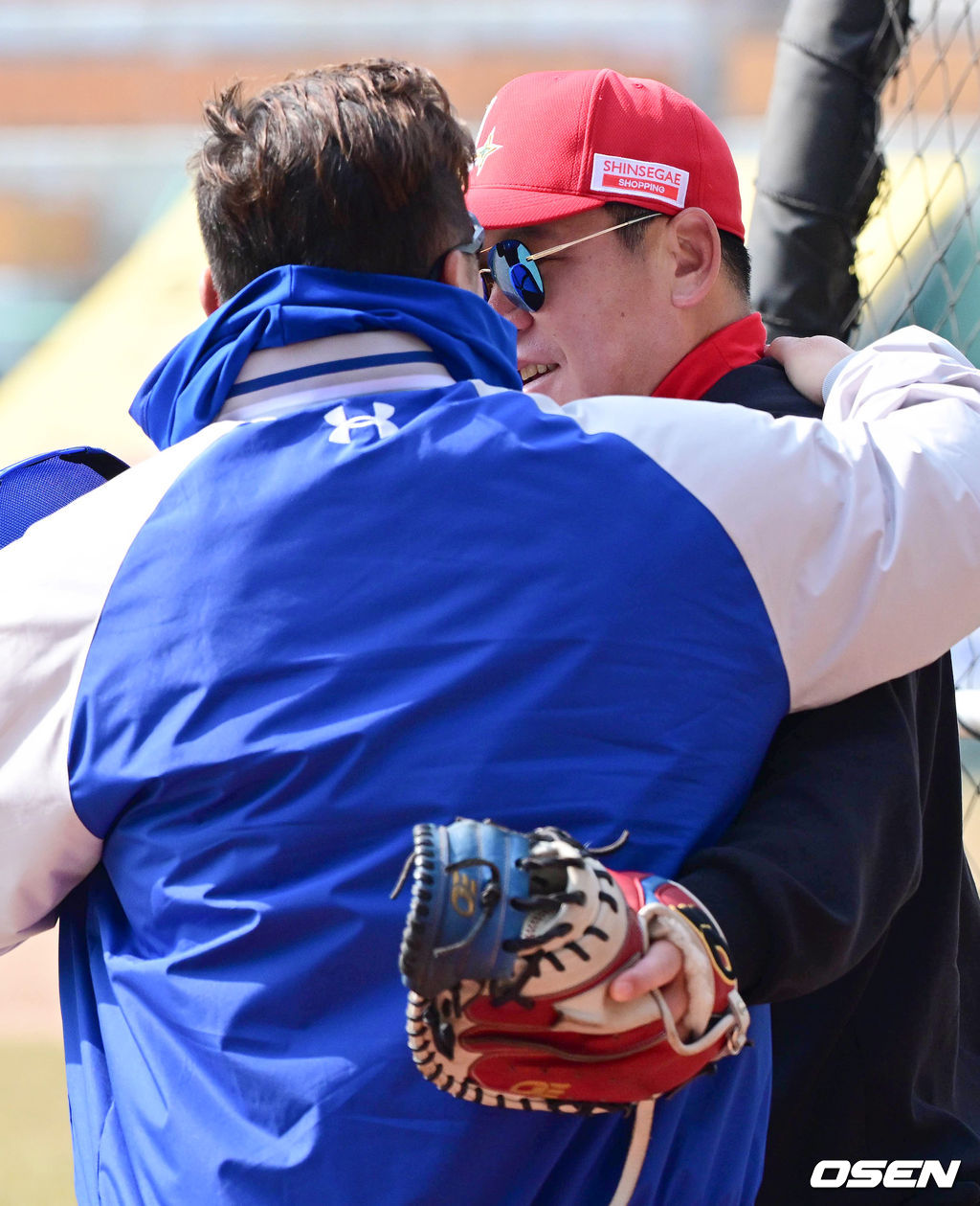 최형우와 반갑게