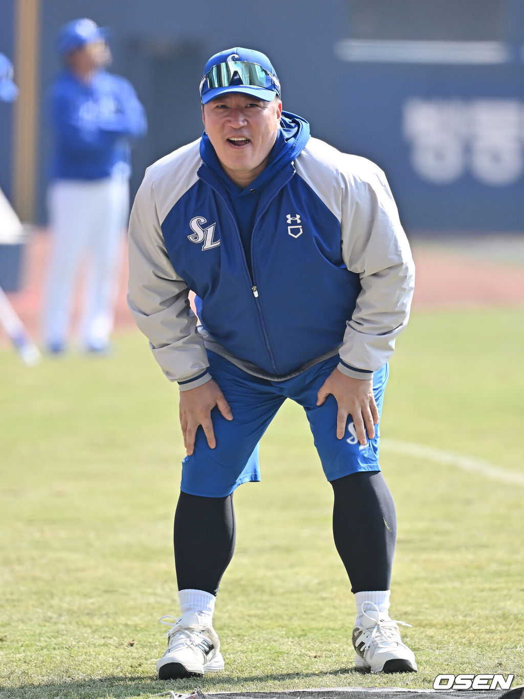 19일 창원NC파크에서 2026 신한 SOL KBO 리그 시범경기 NC 다이노스와 삼성 라이온즈의 경기가 열린다. 지난 12일 시작된 시범경기는 24일까지 진행되며, 각 팀이 12경기씩 총 60경기가 펼쳐진다.삼성 라이온즈 최형우가 몸을 풀고 있다. 2026.03.19 / foto0307@osen.co.kr