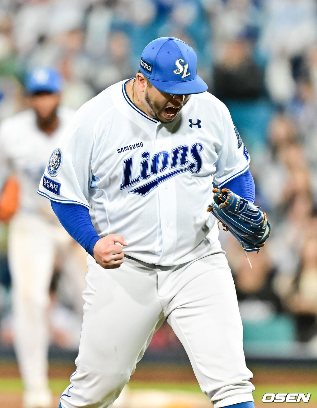 14일 대구 삼성라이온즈파크에서 ‘2025 신한 SOL뱅크 KBO리그’ 준플레이오프(5전 3선승제) 4차전 삼성 라이온즈와 SSG 랜더스의 경기가 열렸다.삼성은 아리엘 후라도, SSG는 김광현을 선발로 내세웠다.7회초 삼성 선발투수 후라도가 SSG 김성욱을 내야땅볼로 잡은뒤 환호하고 있다.  2025.10.14 / soul1014@osen.co.kr