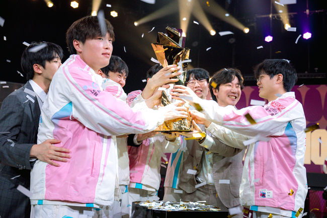 라이엇 게임즈 플리커.