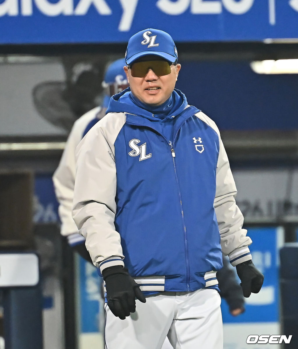 23일 대구삼성라이온즈파크에서 2026 신한 SOL KBO 리그 시범경기 삼성 라이온즈와 KIA 타이거즈의 경기가 열렸다. 홈팀 삼성은 양창섭이, 방문팀 KIA는 양현종이 선발 출전했다. 삼성 라이온즈 박진만 감독이 7-1로 승리한 후 미소짓고 있다. 2026.03.23 / foto0307@osen.co.kr