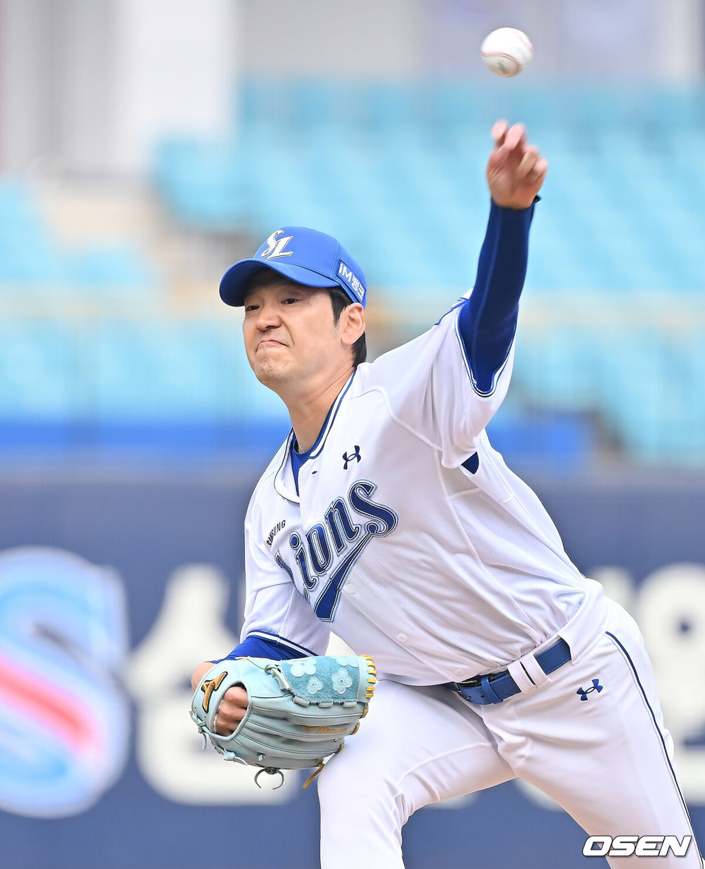 24일 대구삼성라이온즈파크에서 2026 신한 SOL KBO 리그 시범경기 삼성 라이온즈와 KIA 타이거즈의 경기가 열렸다. 홈팀 삼성은 오러클린이, 방문팀 KIA는 아담 올러가 선발 출전했다. 삼성 라이온즈 백정현이 역투하고 있다. 2026.03.24 / foto0307@osen.co.kr
