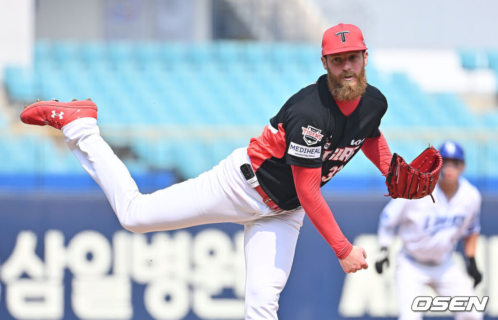 24일 대구삼성라이온즈파크에서 2026 신한 SOL KBO 리그 시범경기 삼성 라이온즈와 KIA 타이거즈의 경기가 열렸다. 홈팀 삼성은 오러클린이, 방문팀 KIA는 아담 올러가 선발 출전했다. KIA 타이거즈 선발 투수 올러가 역투하고 있다. 2026.03.24 / foto0307@osen.co.kr
