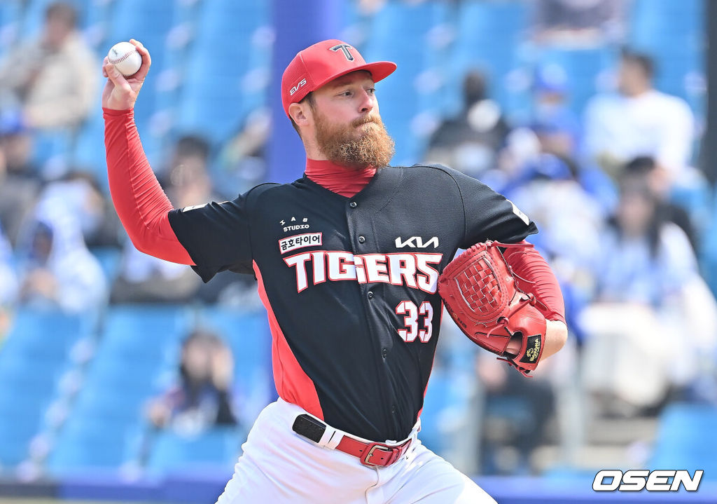 24일 대구삼성라이온즈파크에서 2026 신한 SOL KBO 리그 시범경기 삼성 라이온즈와 KIA 타이거즈의 경기가 열렸다. 홈팀 삼성은 오러클린이, 방문팀 KIA는 아담 올러가 선발 출전했다. KIA 타이거즈 선발 투수 올러가 역투하고 있다. 2026.03.24 / foto0307@osen.co.kr