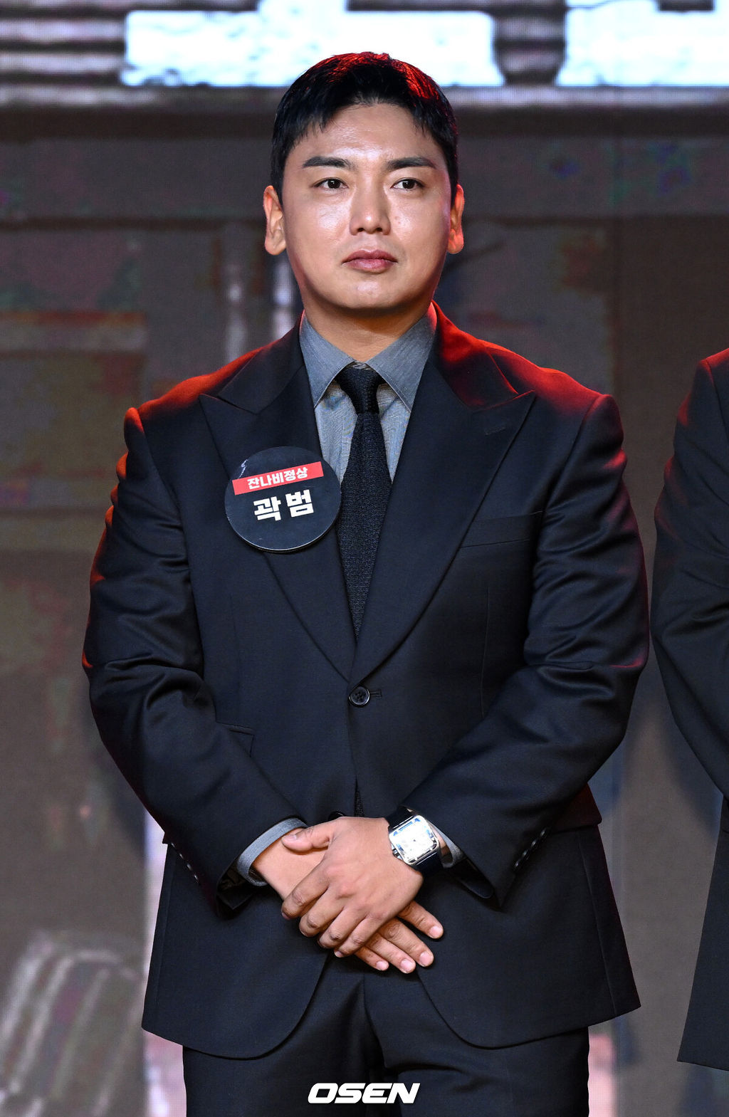 14일 오전 서울 동대문 브이스페이스에서 넷플릭스 예능 ‘코미디 리벤지’ 제작발표회가 열렸다.‘코미디 리벤지​’는 ‘코미디 로얄’ 우승팀 이경규팀이 판을 깔고 K-코미디 대표주자들이 각잡고 웃음 터뜨리는 코미디 컴피티션이다.코미디언 곽범이 포토타임을 가지고 있다. 2024.10.14 /sunday@osen.co.kr