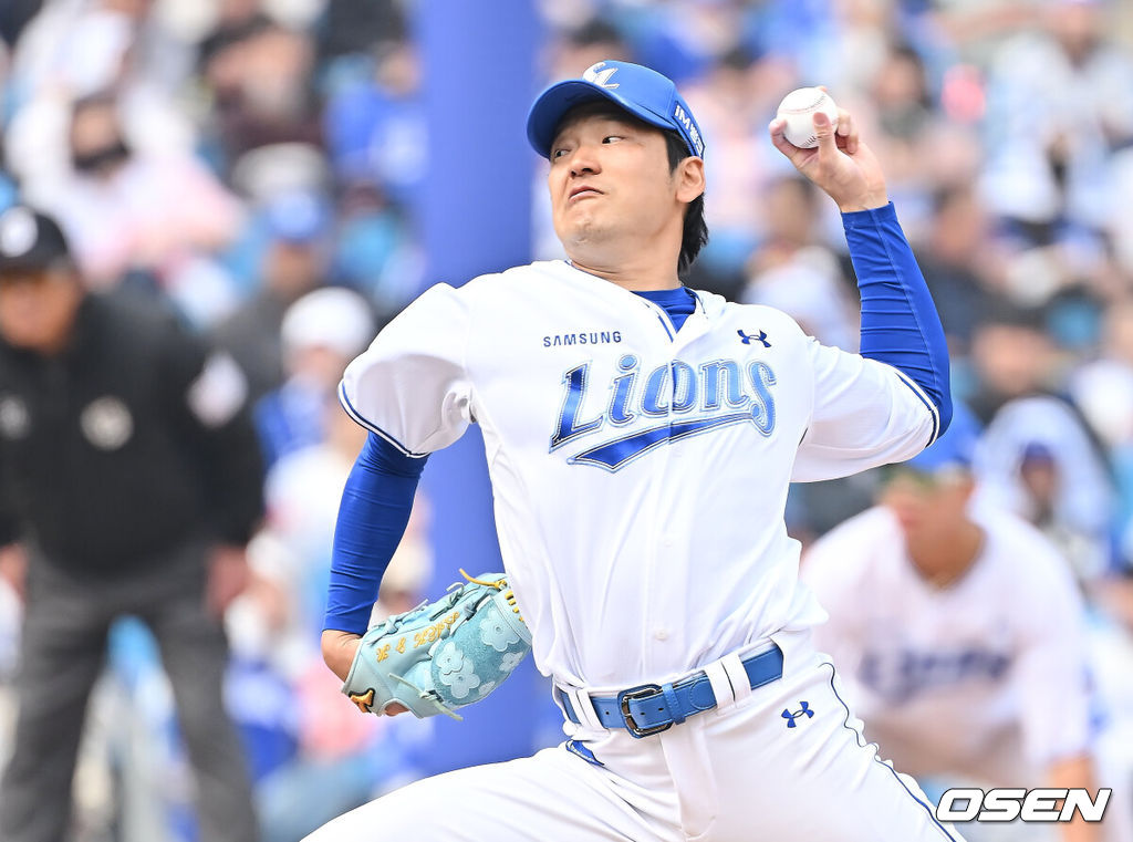 24일 대구삼성라이온즈파크에서 2026 신한 SOL KBO 리그 시범경기 삼성 라이온즈와 KIA 타이거즈의 경기가 열렸다. 홈팀 삼성은 오러클린이, 방문팀 KIA는 아담 올러가 선발 출전했다. 삼성 라이온즈 백정현이 역투하고 있다. 2026.03.24 / foto0307@osen.co.kr