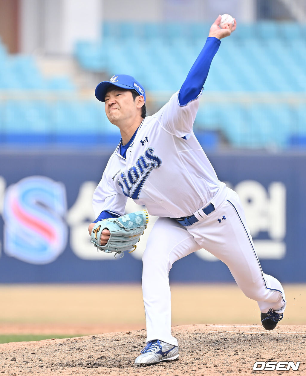 24일 대구삼성라이온즈파크에서 2026 신한 SOL KBO 리그 시범경기 삼성 라이온즈와 KIA 타이거즈의 경기가 열렸다. 홈팀 삼성은 오러클린이, 방문팀 KIA는 아담 올러가 선발 출전했다. 삼성 라이온즈 백정현이 역투하고 있다. 2026.03.24 / foto0307@osen.co.kr