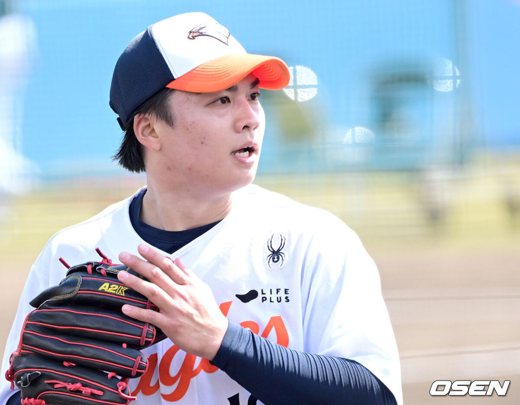 한화 왕옌청. 2026.02.21/ dreamer@osen.co.kr