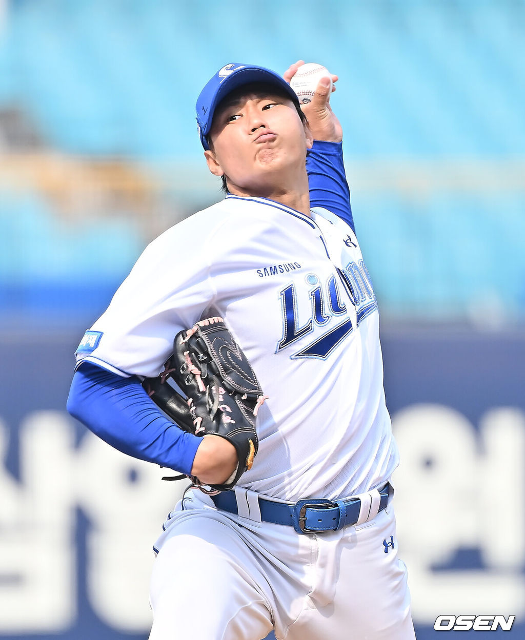 24일 대구삼성라이온즈파크에서 2026 신한 SOL KBO 리그 시범경기 삼성 라이온즈와 KIA 타이거즈의 경기가 열렸다. 홈팀 삼성은 오러클린이, 방문팀 KIA는 아담 올러가 선발 출전했다. 삼성 라이온즈 배찬승이 역투하고 있다. 2026.03.24 / foto0307@osen.co.kr