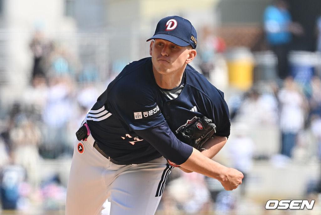 28일 창원NC파크에서 2026 신한 SOL KBO 리그 NC 다이노스와 두산 베어스의 경기가 열렸다. 홈팀 NC는 구창모가, 방문팀 두산은 플렉센이 선발 출전했다. 두산 베어스 선발투수 플렉센이 역투하고 있다. 2026.03.28 / foto0307@osen.co.kr