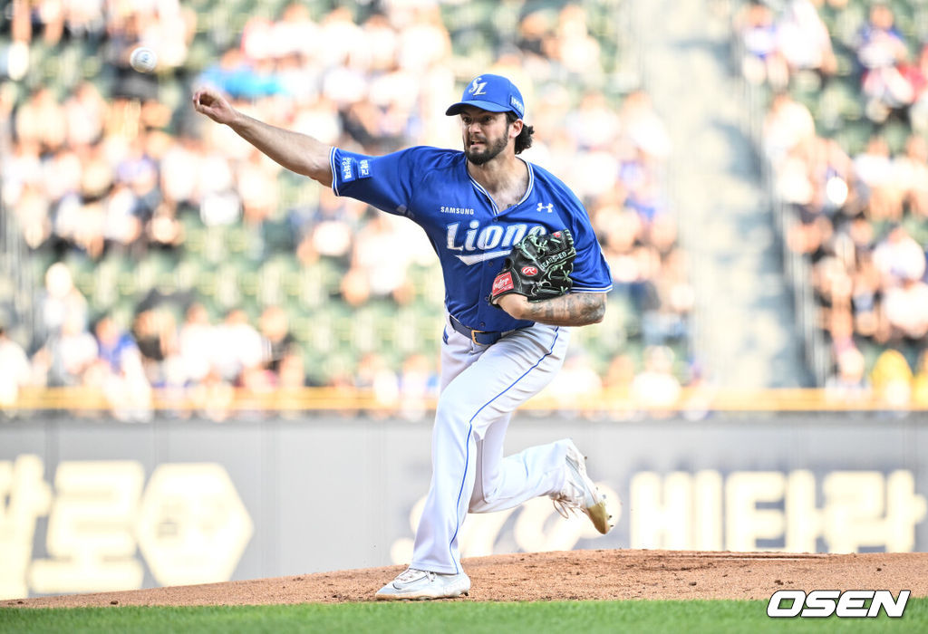 1회말 삼성 선발 코너가 힘차게 공을 던지고 있다. 2024.06.26 /cej@osen.co.kr