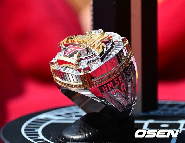 [OSEN=잠실, 지형준 기자]LG 통합우승 반지. 2026.03.28&nbsp;/ jpnews@osen.co.kr