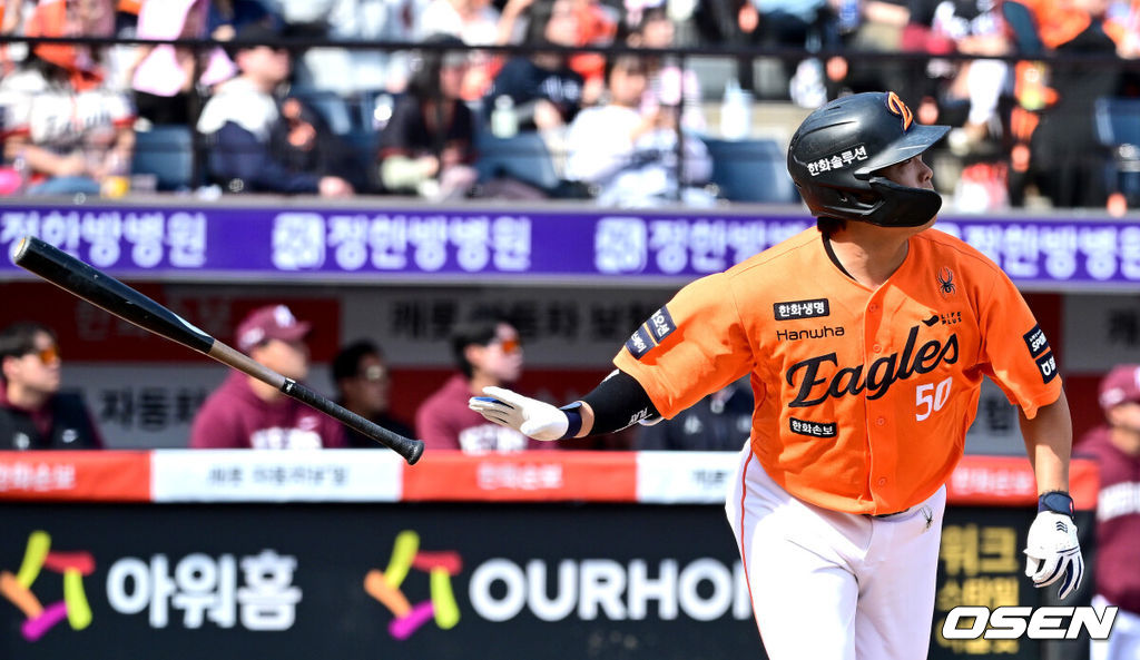 29일 대전 한화생명볼파크에서 ‘2026 신한 SOL KBO리그’ 한화 이글스와 키움 히어로즈의 경기가 열렸다.홈팀 한화는 왕옌청, 방문팀 키움은 하영민을 선발로 내세웠다. 3회말 무사 1루 상황 한화 강백호가 달아나는 좌중간 투런포를 날리고 있다. 2025.03.29 / dreamer@osen.co.kr