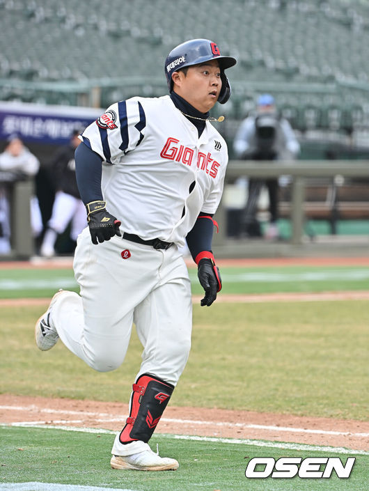 [OSEN=부산, 이석우 기자]  롯데 자이언츠 한동희 076 2026.03.12 / foto0307@osen.co.kr