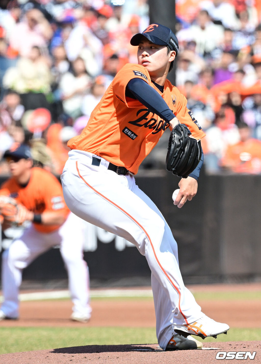 29일 대전 한화생명볼파크에서 ‘2026 신한 SOL KBO리그’ 한화 이글스와 키움 히어로즈의 경기가 열렸다.홈팀 한화는 왕옌청, 방문팀 키움은 하영민을 선발로 내세웠다. 1회초 한화 선발 왕옌청이 힘차게 공을 뿌리고 있다. 2025.03.29 / dreamer@osen.co.kr